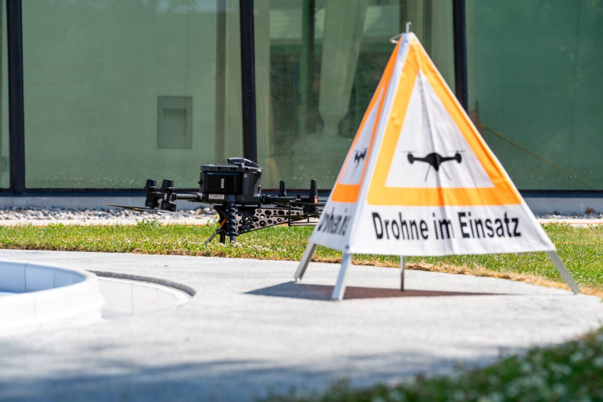 Cleaning Drones / ISS